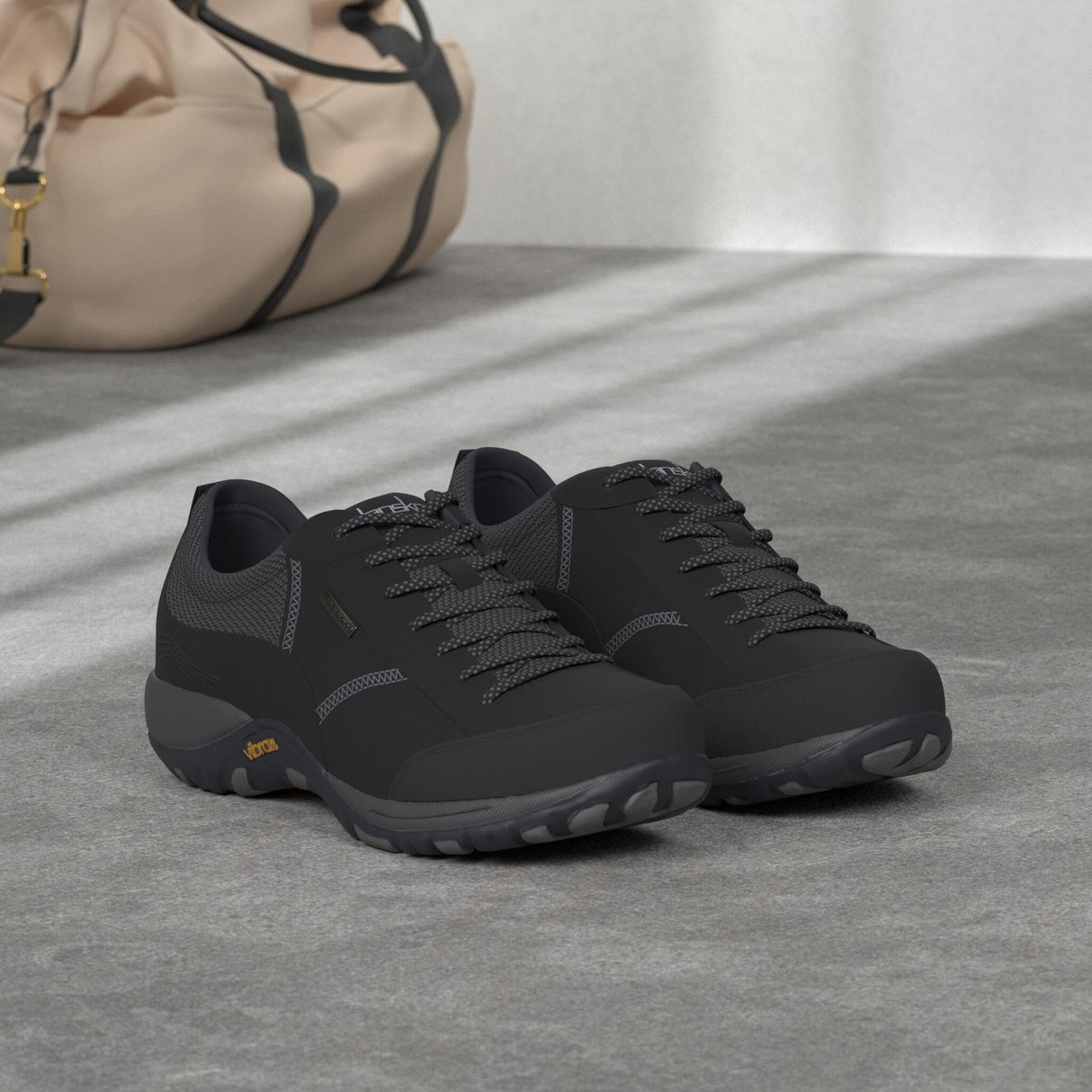 Black/Black Suede
