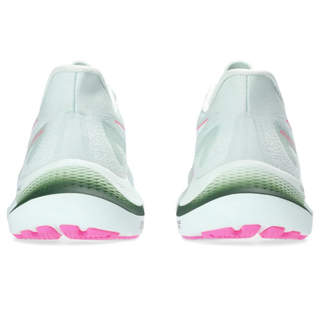 Pure Aqua/White