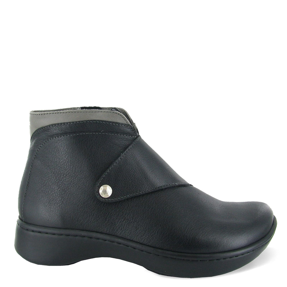 Black Soft Leather Fog Gray
