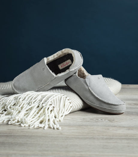Pale Grey / Pale Grey