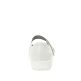 Embloom White
