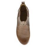 Tan Waxy Brush Off