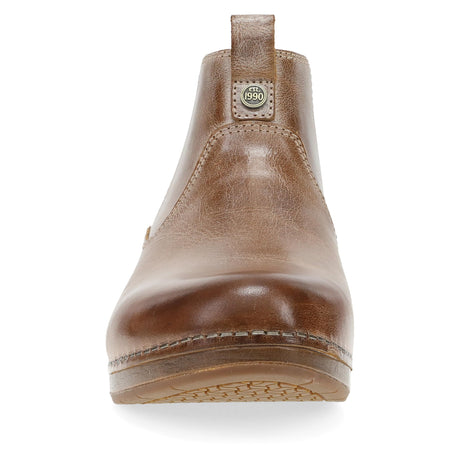 Tan Waxy Brush Off