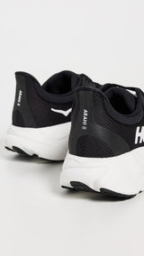 BLACK/WHITE
