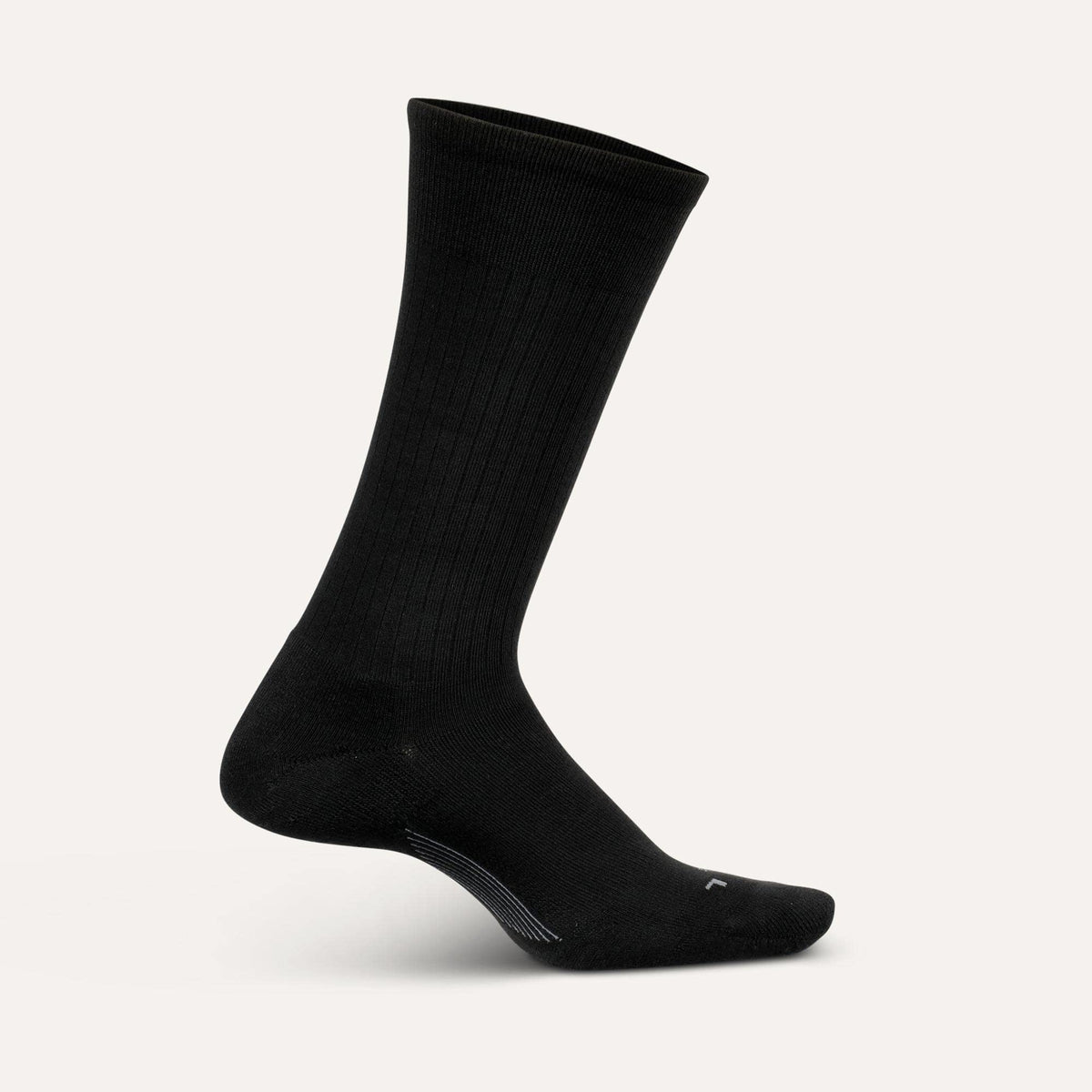 Feetures Classic Rib Crew Socks – Black